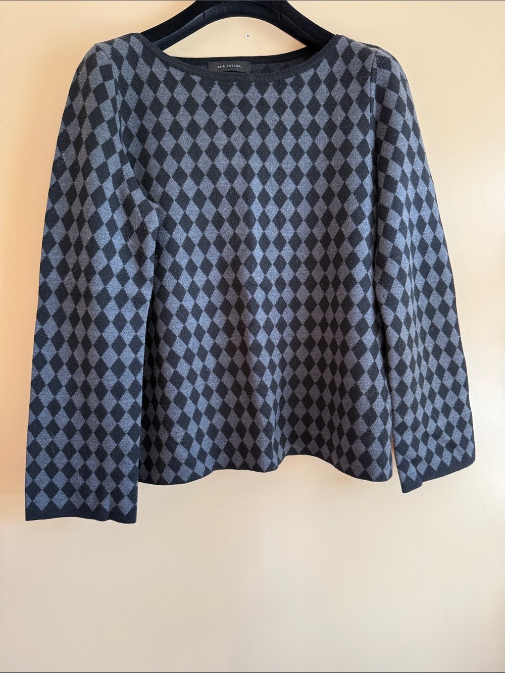 Ann Taylor Gray & Charcoal Argyle Knit Sweater